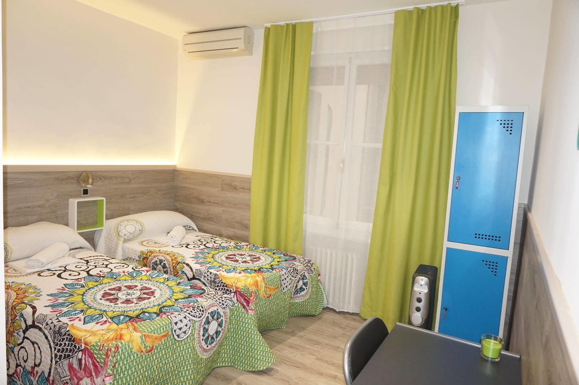 Muchomadrid Hostel Luaran gambar